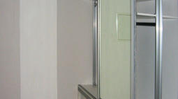 aluminijasti nosilci dnevna soba