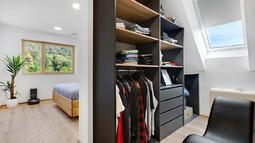 garderobna soba v spalnici