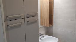 kopalniški elementi Akron po meri za kopalnico