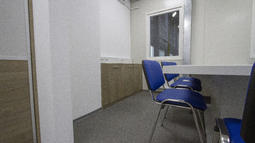 nizke poslovne omarice