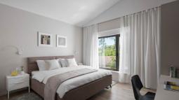 nočna omarica v spalnici