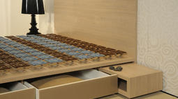 nocna omarica akronair