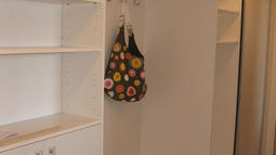 obesalna stena v predsobo