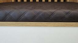 oblazinjena klop v predsobi