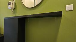 odlagalna polica v predsobi