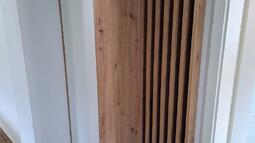 omara s klopjo za obuvanje