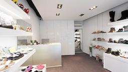 omare v trgovini s cevlji