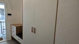 omarni sestav v predsobi