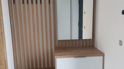 oprema predsobe s pohištvom po meri