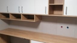 opremljanje pisarn s pohištvom po naročilu