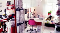 pink black white teenage girls bedroom 665x498