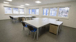 pisalne mize za pisarne