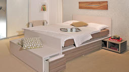 podposteljni predal akronair