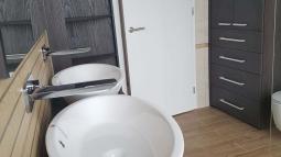 pohištvo po naročilu za kopalnico