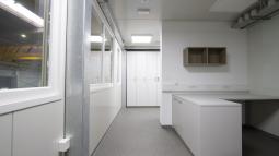 poslovno pohištvo po meri