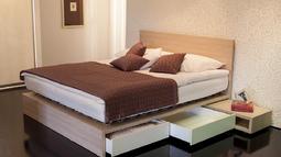 postelja air z diski