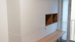 skrita bočna postelja s pisalno mizo po meri