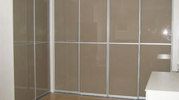 steklena drsna vrata