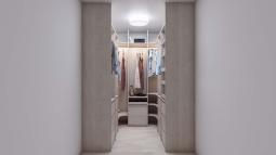 unikatno pohištvo po naročilu za garderobno sobo