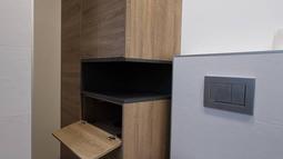 vgradna omara po meri v kopalnici