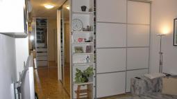 vgradna omara z regalom