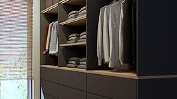 vgradne omare v garderobni sobi po meri